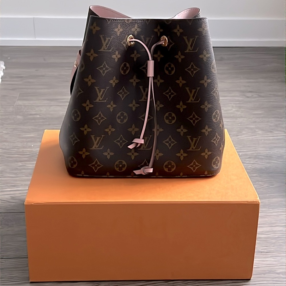 Louis Vuitton Neo Noe Bag